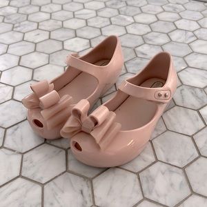 Mini Melissa ultragirl size 10
